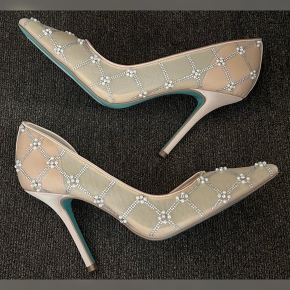 Betsey Johnson Cruze Nude Rhinestone Heels Women’s Size 10M - Picture 9 of 16